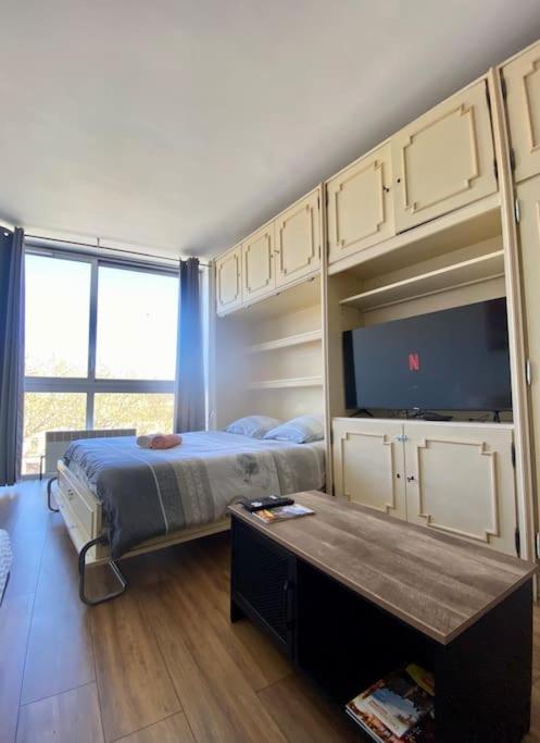 - Centre Apartment *